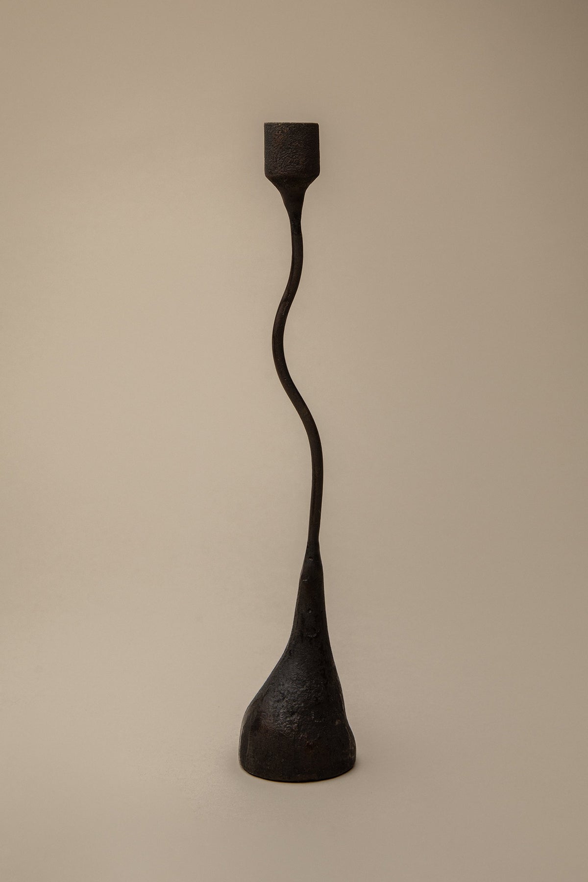 FERRO CANDLE HOLDER