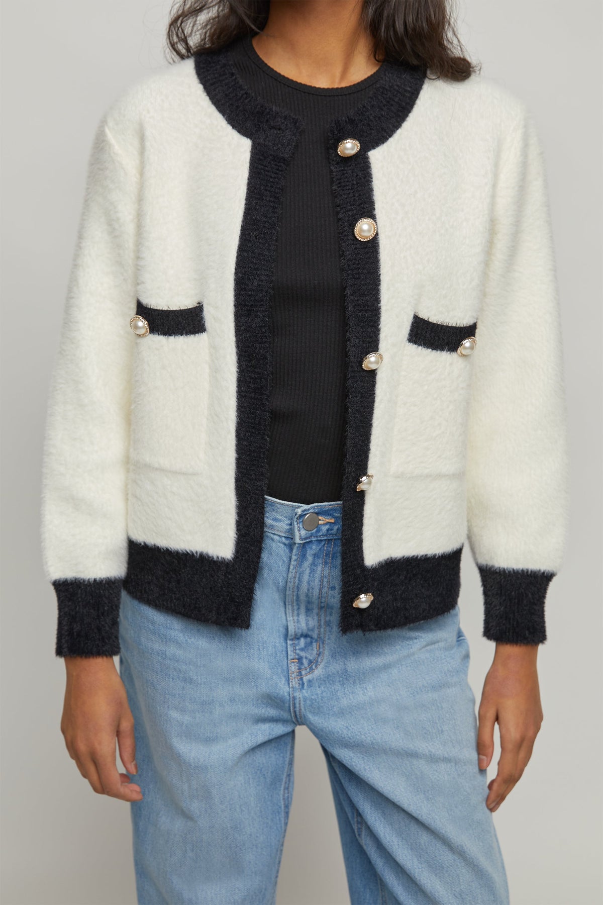 CONTRAST TRIM CARDIGAN
