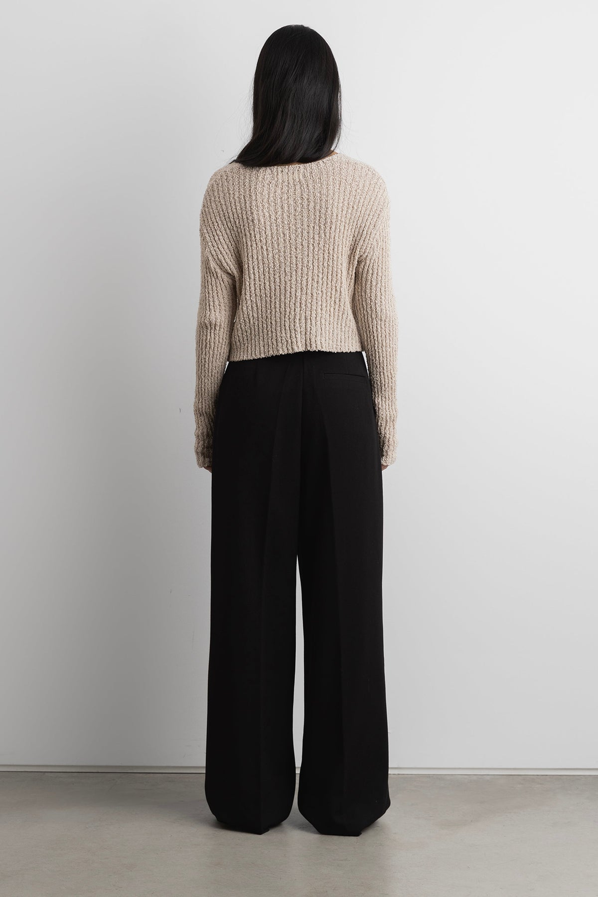 LIGHTWEIGHT KNIT CARDIGAN