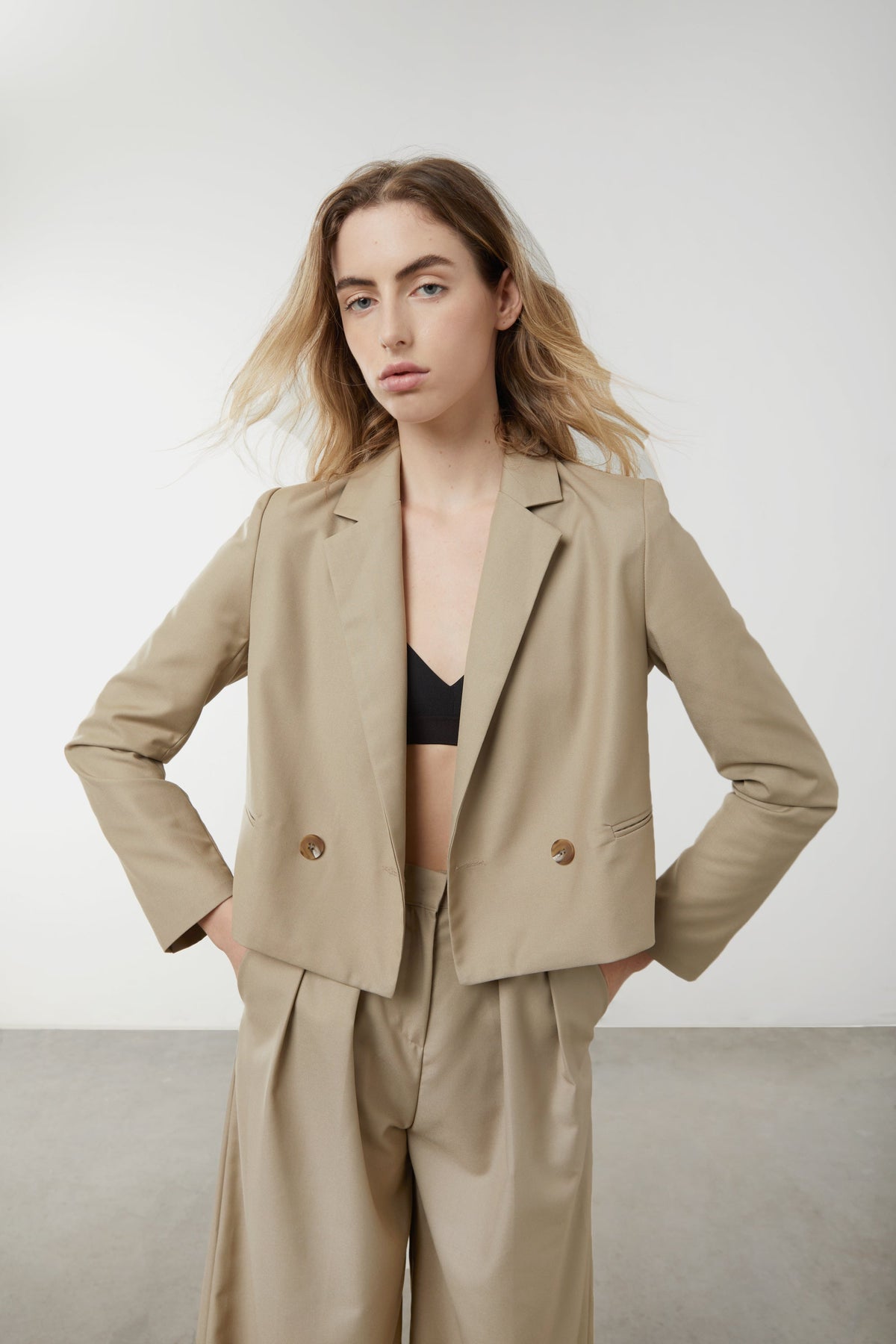 CROPPED BLAZER