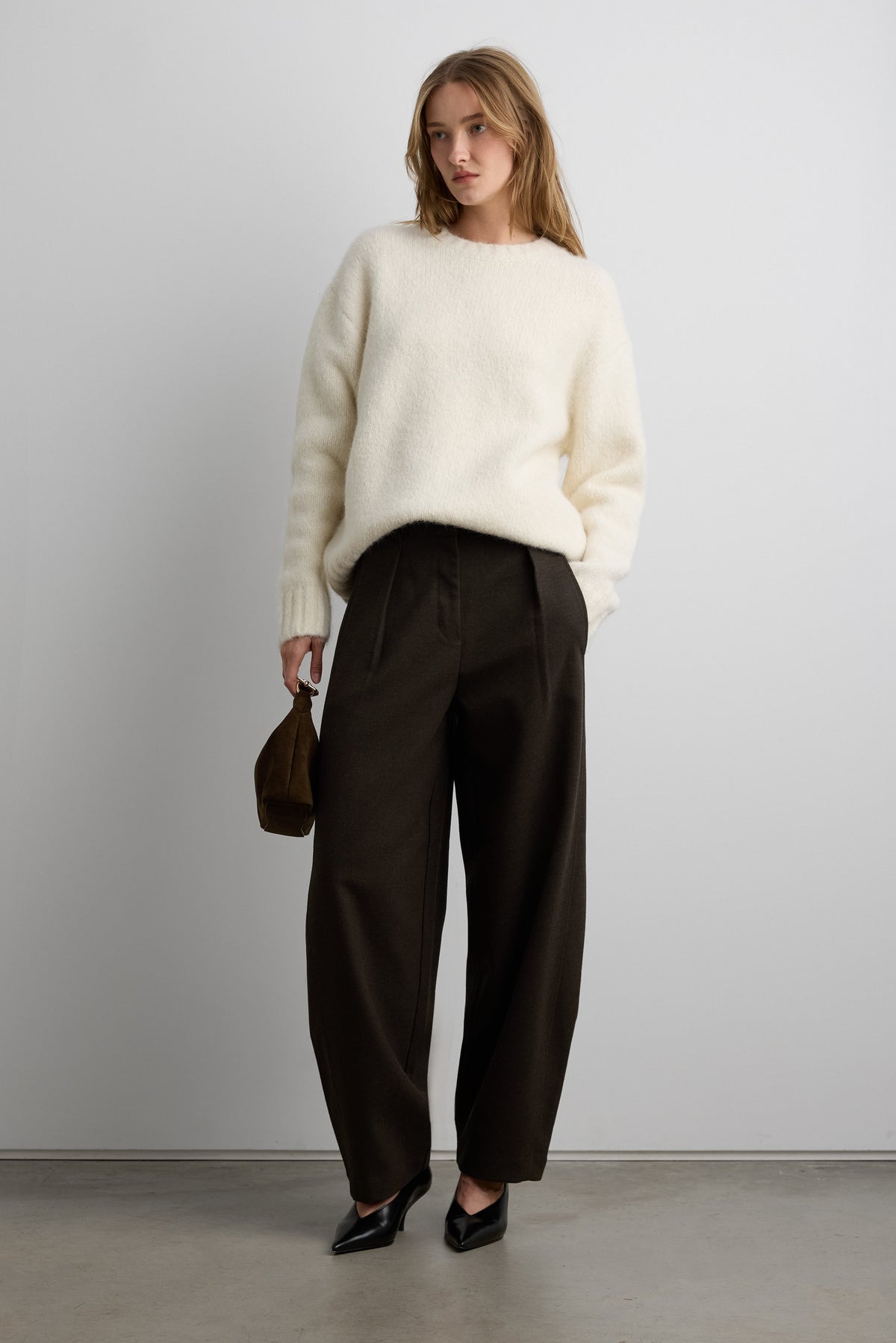 BARREL LEG TROUSER